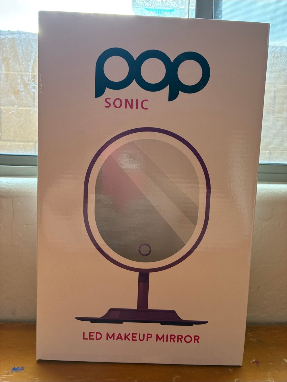Touchscreen Pop Sonic LED Makeup Mirror - Purple.